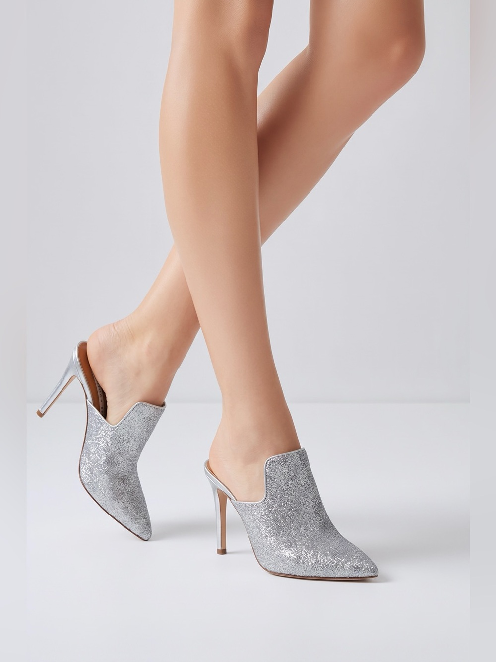 🔥$500 VERONICA BEARD🔥 Perfect “Penn” Mules Silver Glittered - Picture 7 of 16